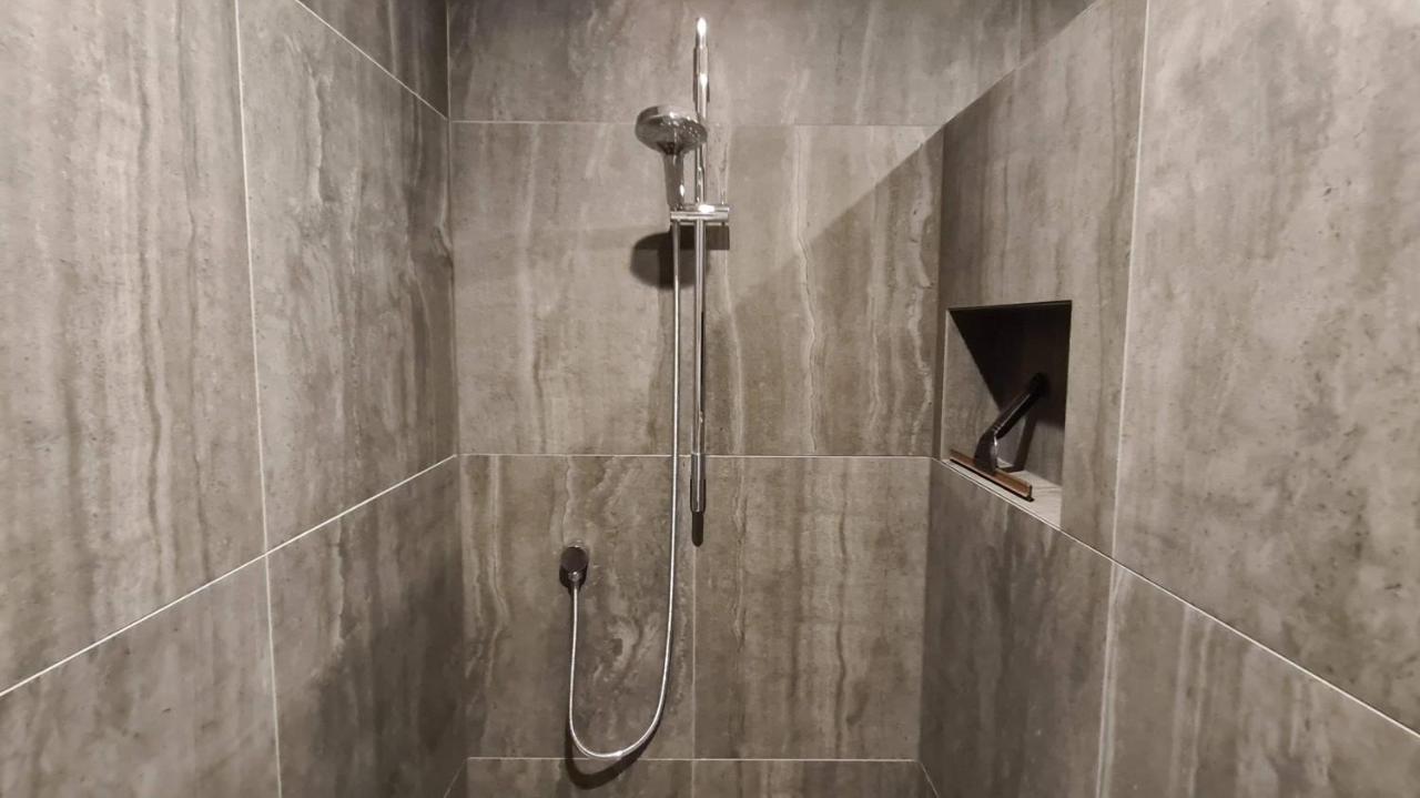 Kowhai Apartment - Private Opposite Golf Course Central Ванака Экстерьер фото